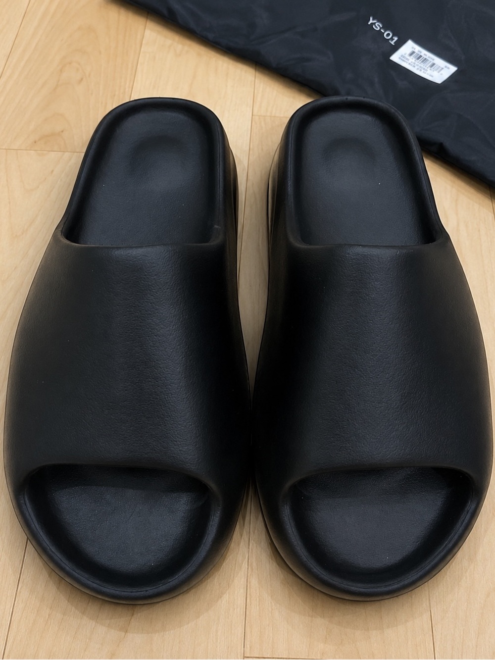 YZY YS-01 Slides – Black – Brand New - Picture 2 of 4